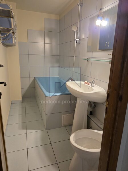 Novaci, Sebastian, inchiriere apartament 3 camere.